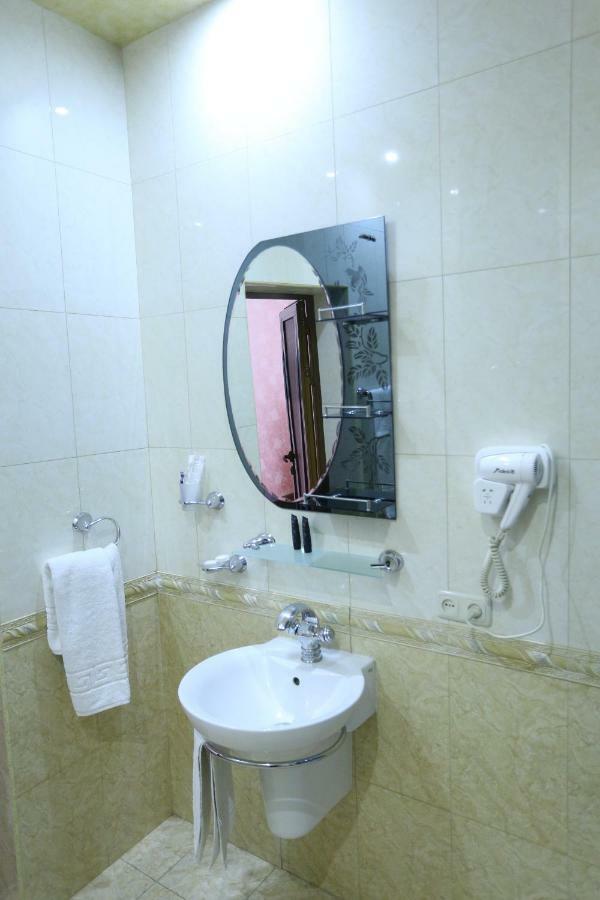 Vanatur Hotel ギュムリ エクステリア 写真